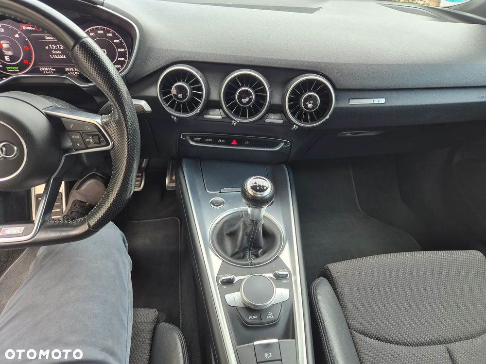 Audi TT S Coupé - 9