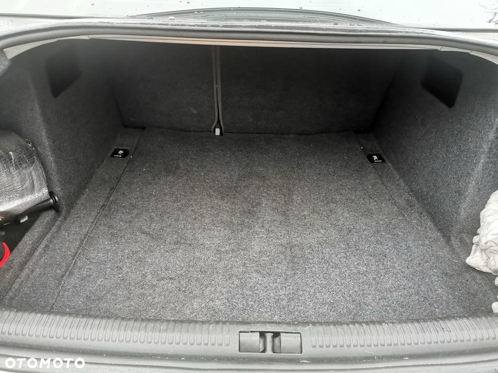 Audi A4 Limousine - 9