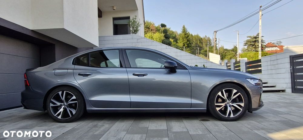 Volvo S60 B4 B R-Design - 2
