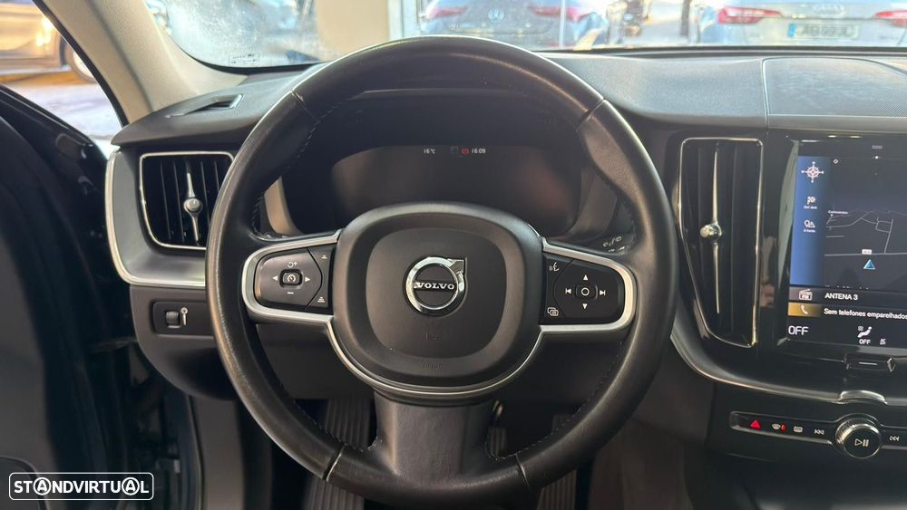 Volvo XC 60 2.0 B4 Momentum Plus Geartronic - 8