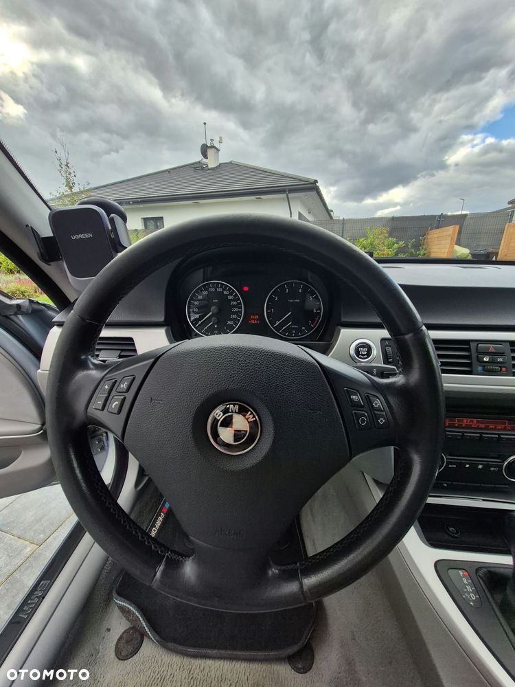 BMW Seria 3 - 16