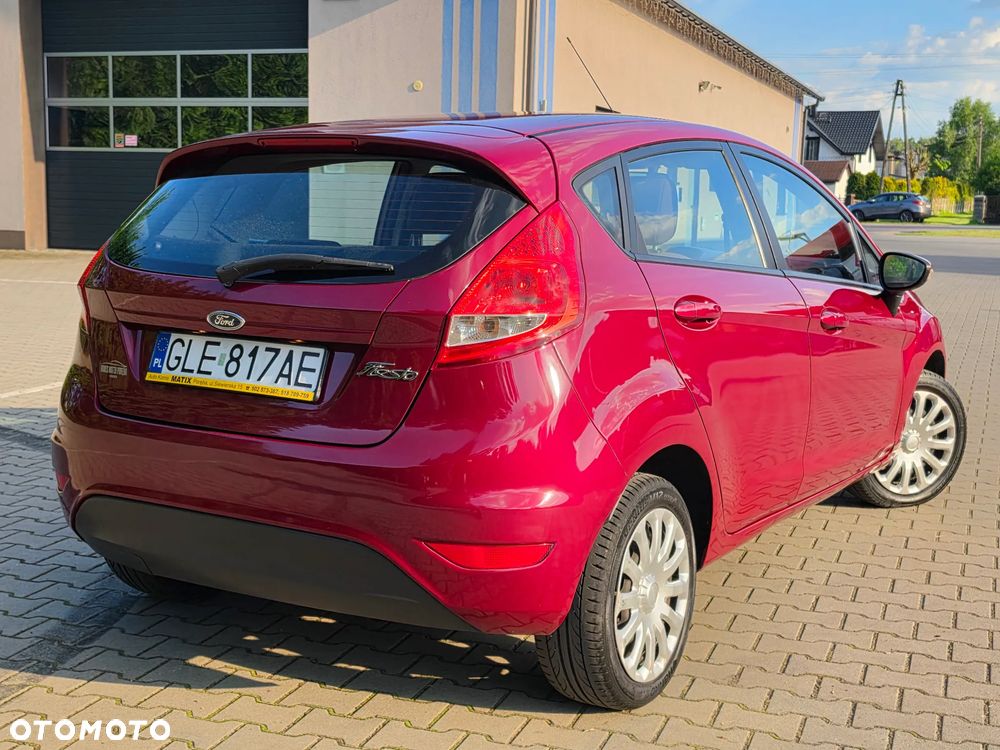 Ford Fiesta 1.25 Celebration - 3