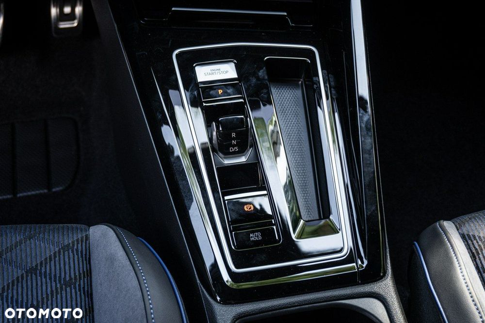 Volkswagen Golf - 37