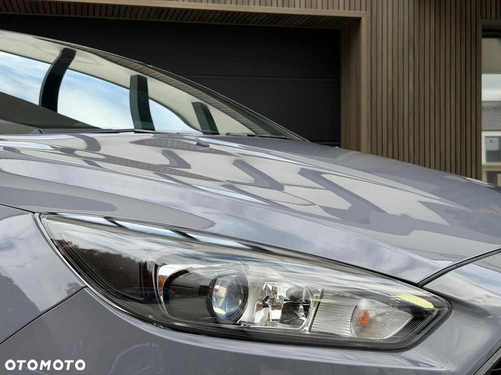 Ford Focus 2.0 EcoBoost ST - 15