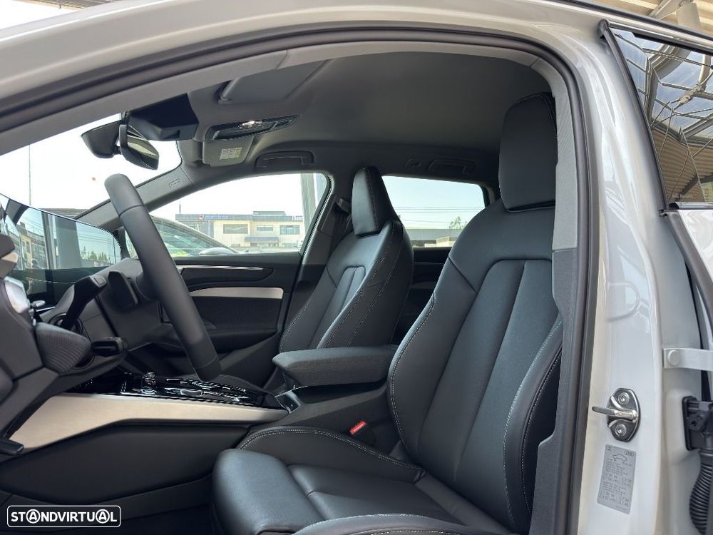 Audi A6 Avant 40 TDI S line S tronic - 35