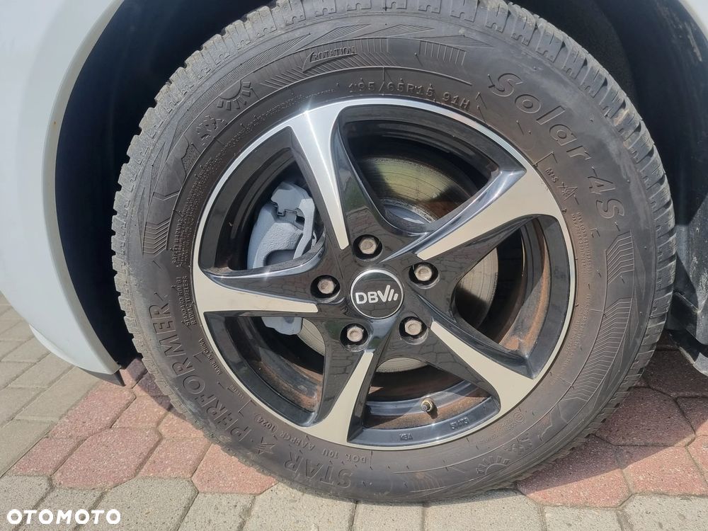 Kia Venga 1.6 CVVT Dream Team Edition - 26