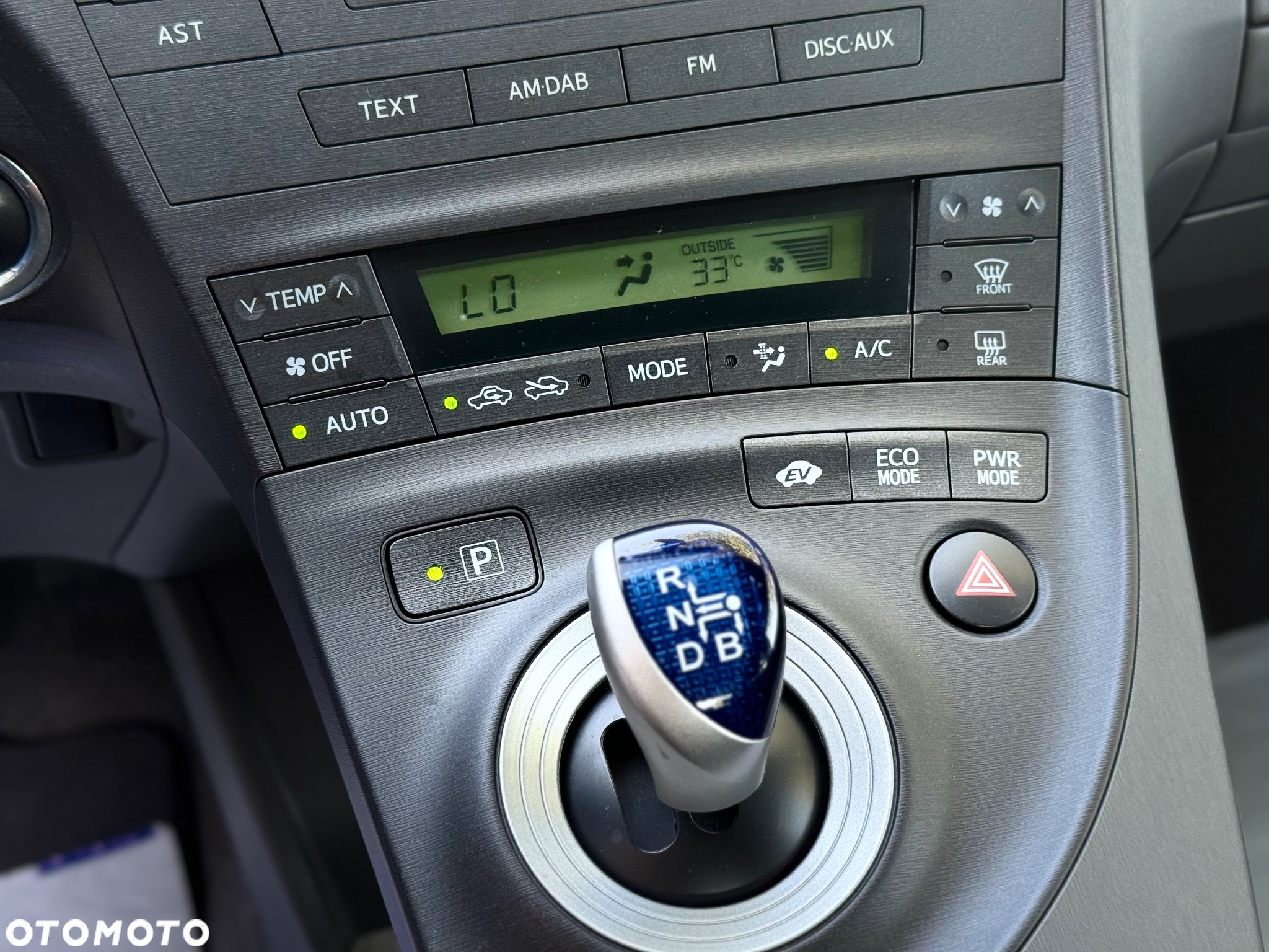 Toyota Prius - 17