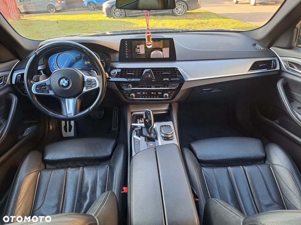 BMW Seria 5 520d M Sport Edition - 11
