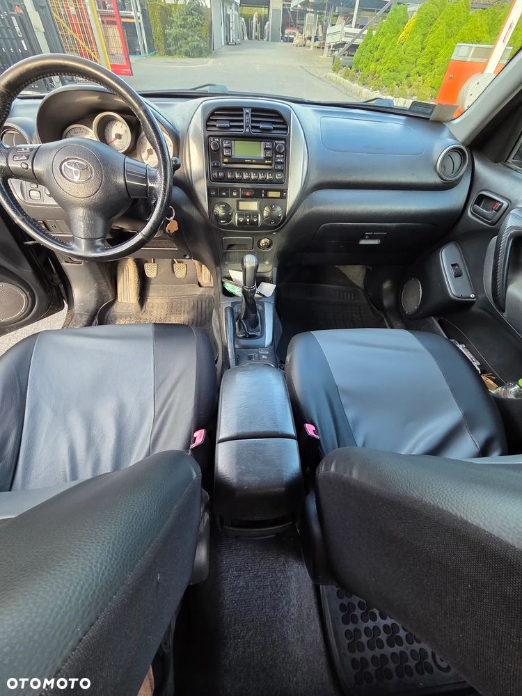 Toyota RAV4 4x4 - 13
