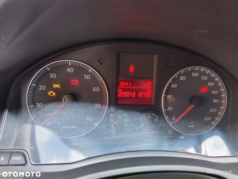 Volkswagen Golf - 5