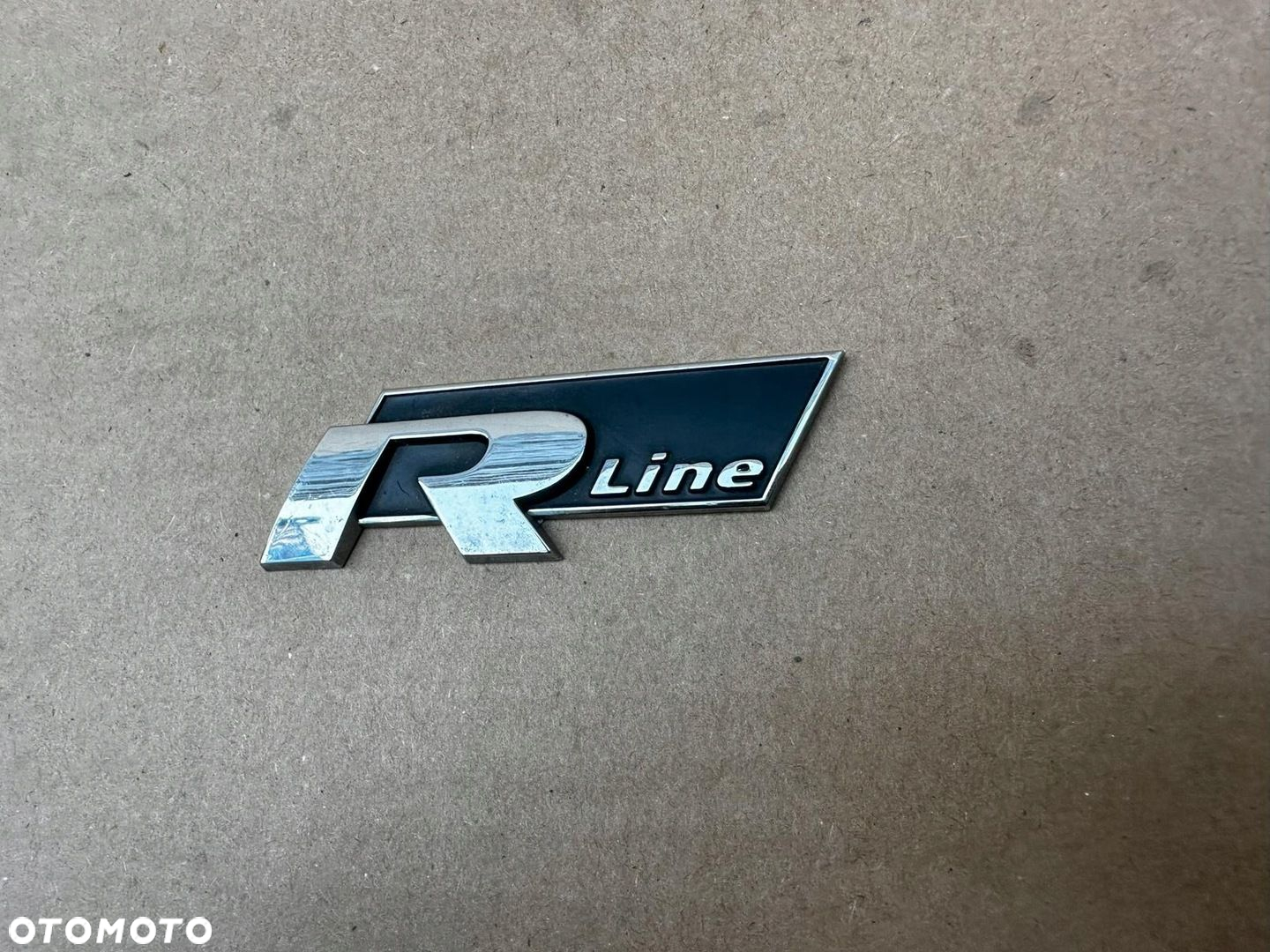 VW VOLKSWAGEN R LINE 5K0853688A ZNACZEK ORYGINAŁ - 3