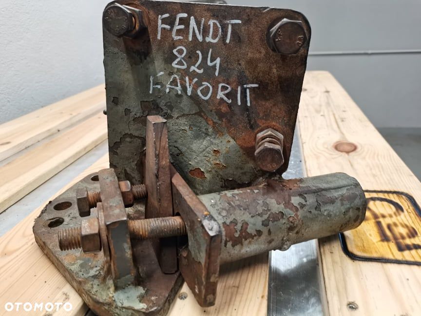 Fendt 926 Favorit {Stelaż błotnika} - 8