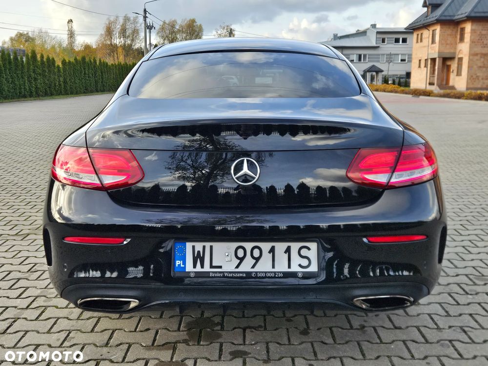 Mercedes-Benz Klasa C 300 9G-TRONIC - 28