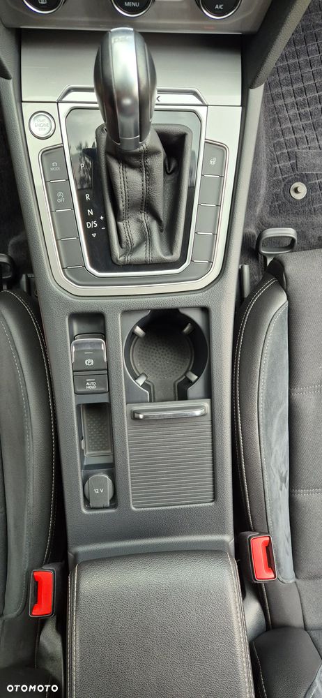 Volkswagen Passat - 30