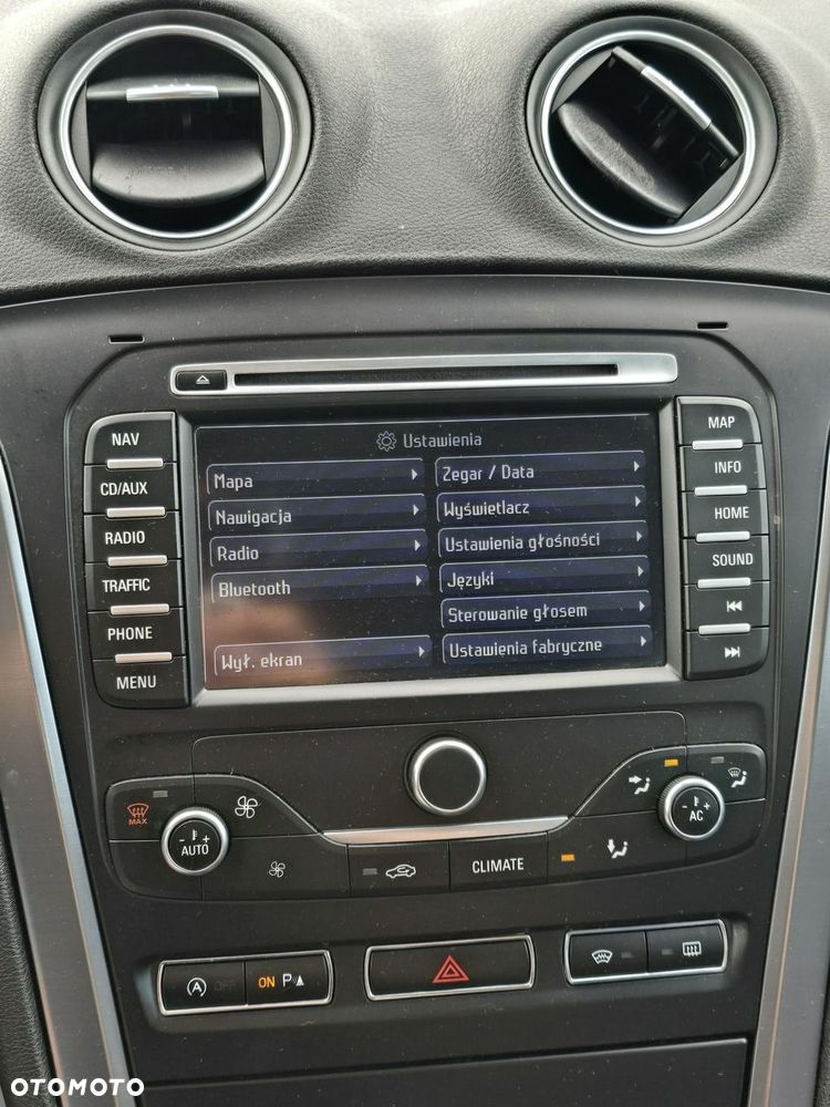 Ford Mondeo - 34