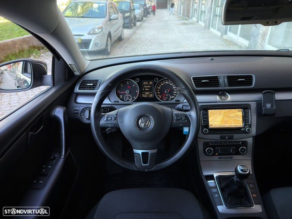 VW Passat Variant 1.6 TDI BlueMotion - 18