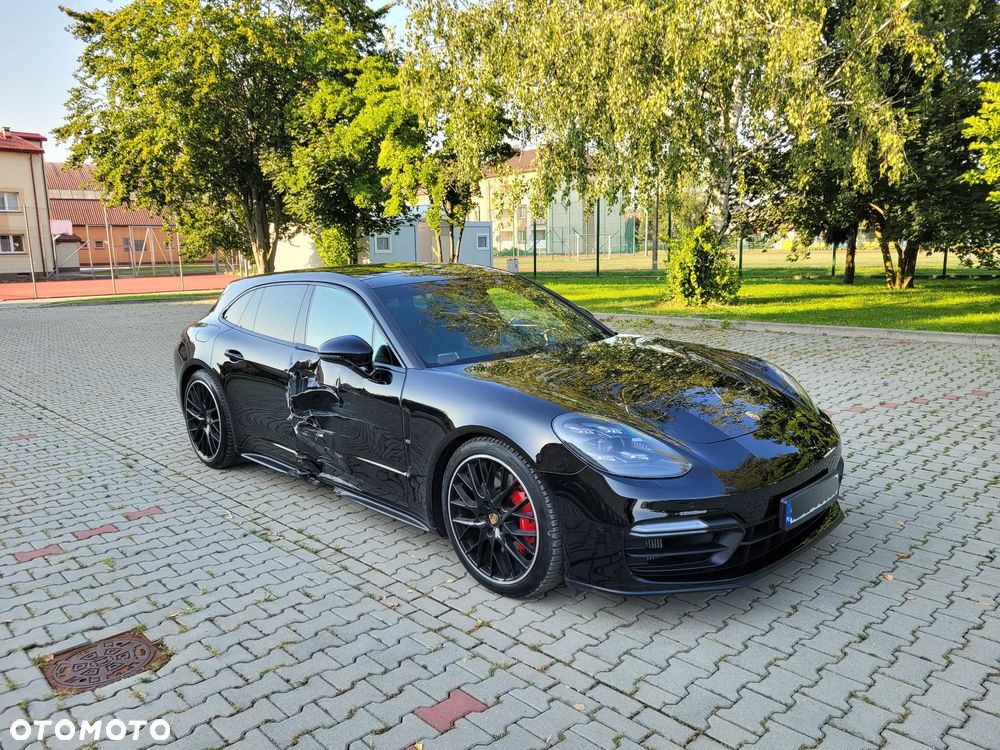 Porsche Panamera GTS GPF Sport Turismo - 11