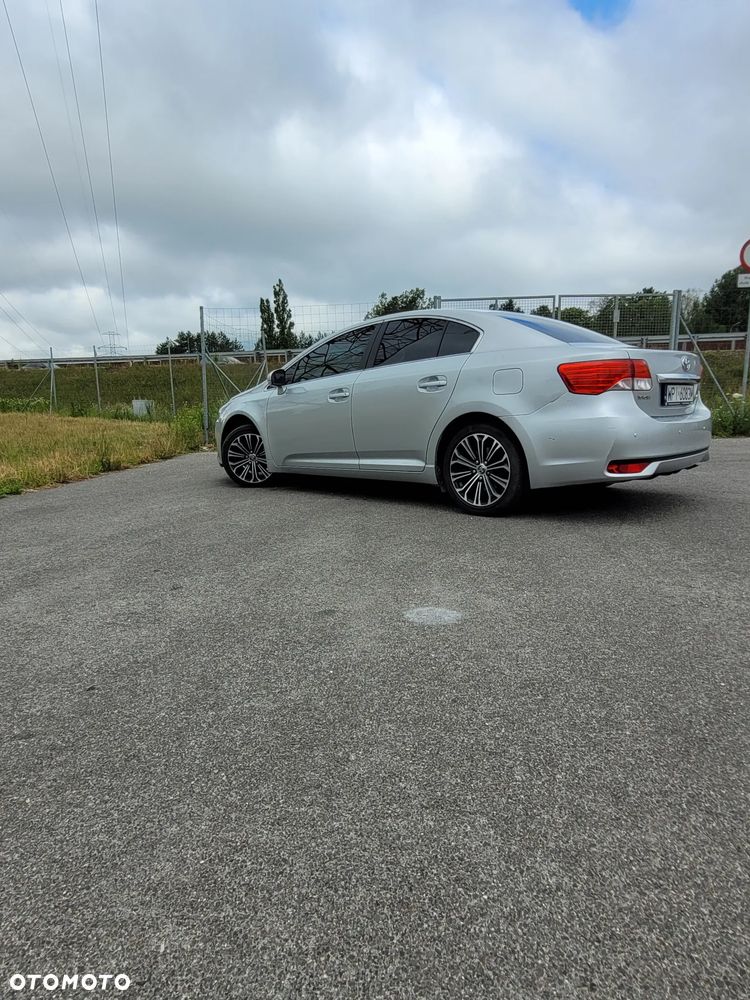 Toyota Avensis 1.8 Sol MS - 15