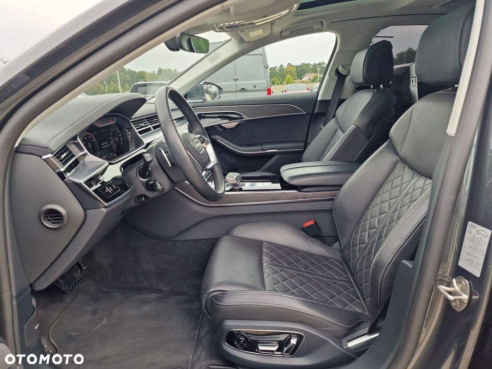 Audi A8 - 12