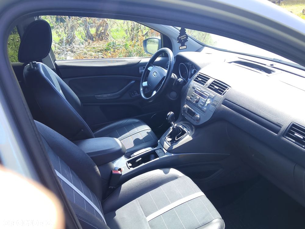 Ford Kuga S 2.0 TDCi 4x4 Editionsmodell - 11