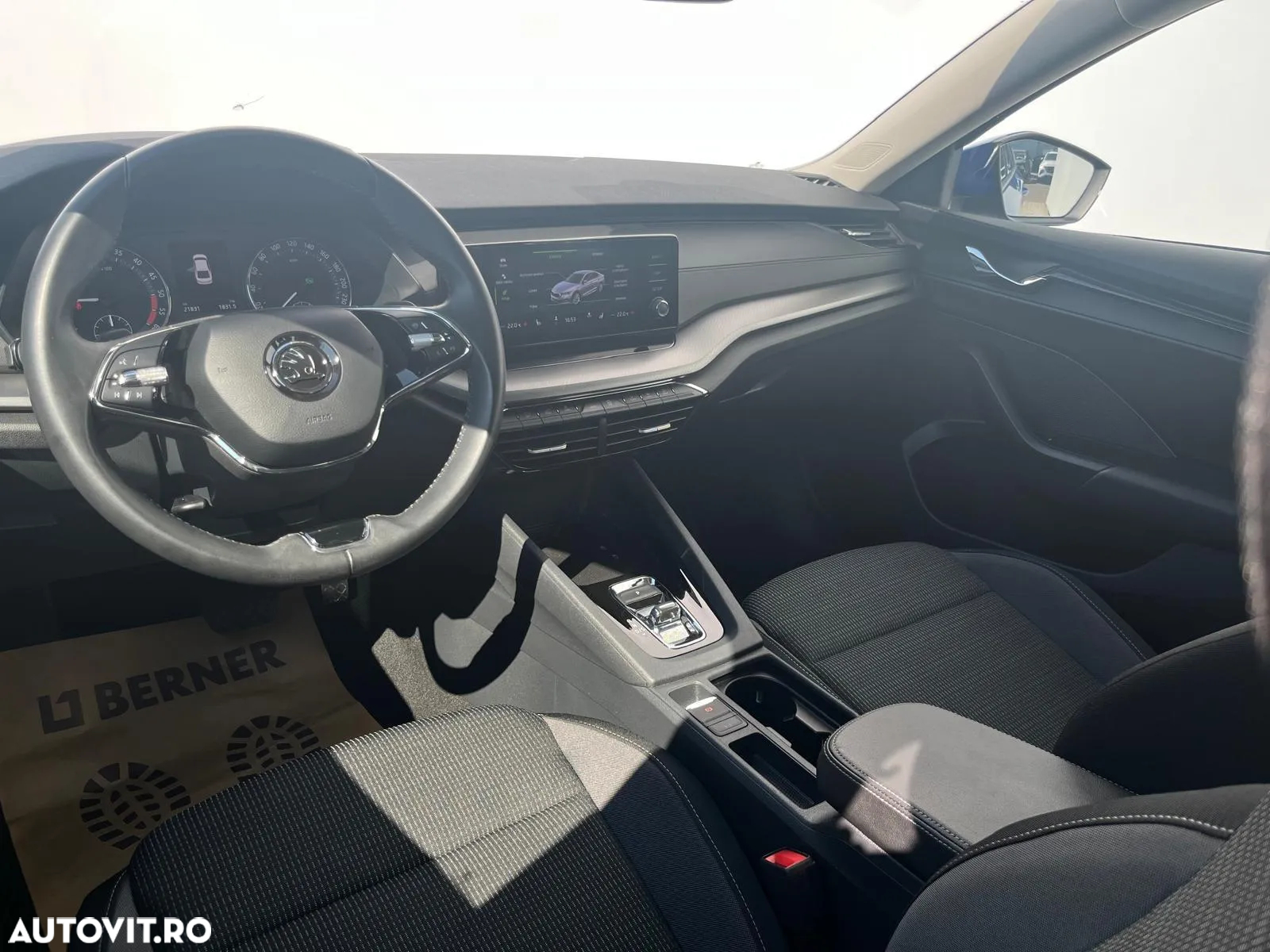 Skoda Octavia 2.0 TDI DSG Ambition - 35