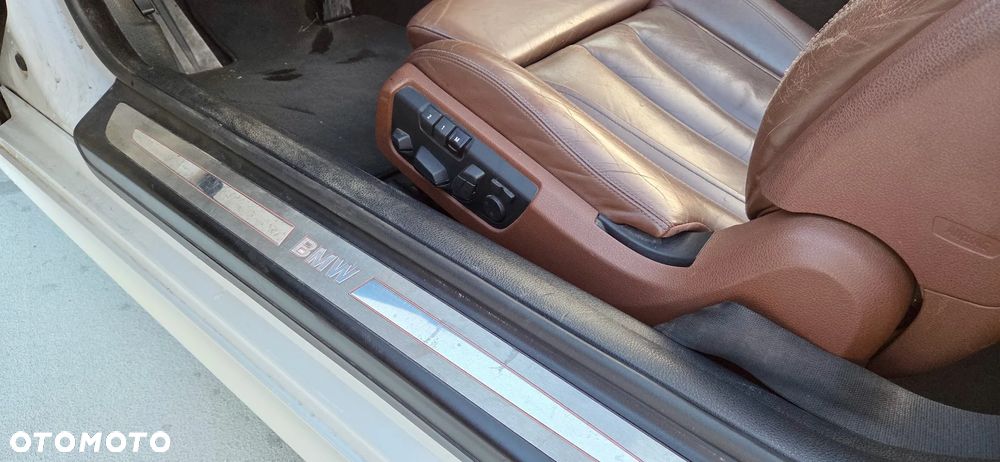 BMW Seria 6 650i - 26