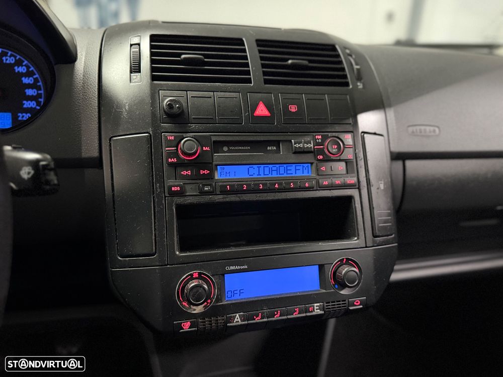 VW Polo 1.4 16V Highline ACA - 18