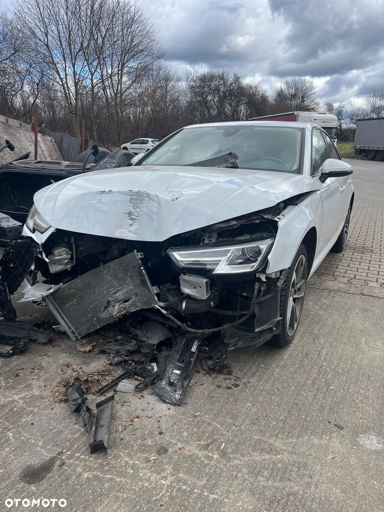 Audi A4 Limousine - 3