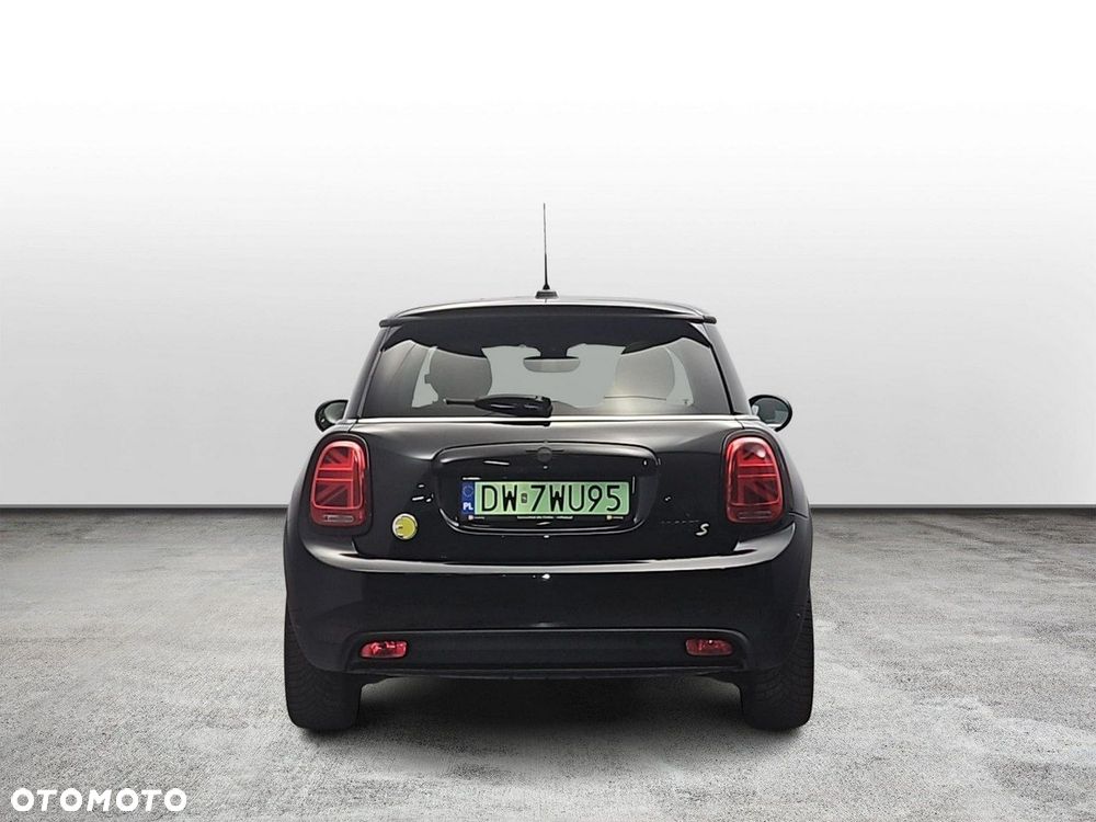 MINI Cooper SE Classic Trim - 4