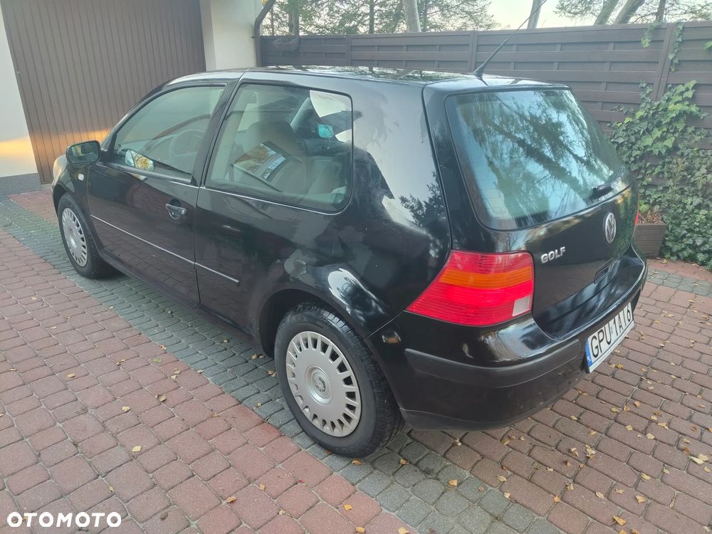 Volkswagen Golf - 9