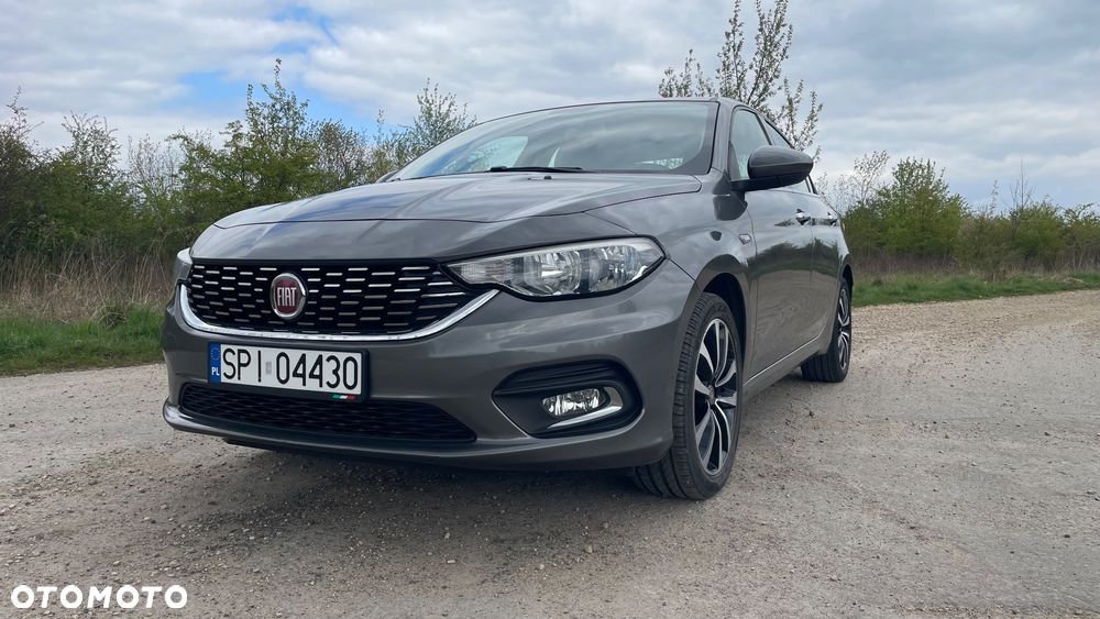 Fiat Tipo 1.4 16V Lounge EU6d - 1