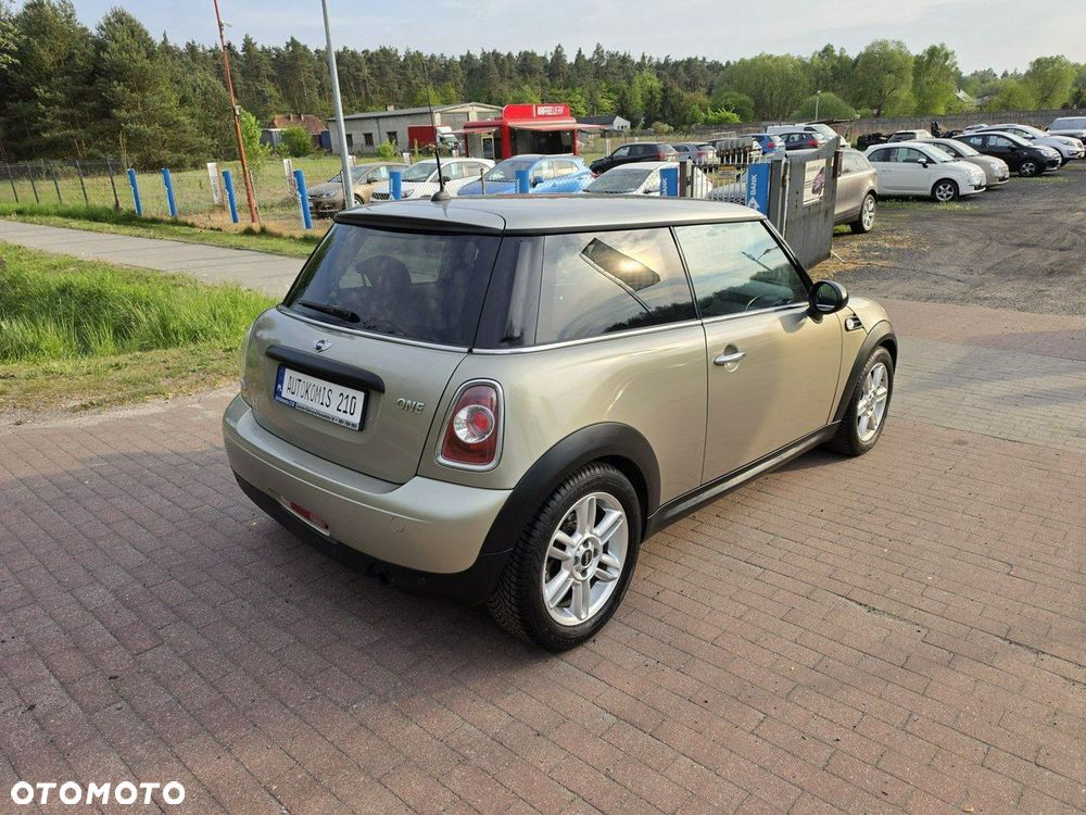 MINI ONE - 7