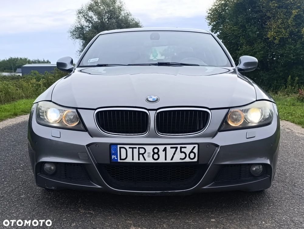 BMW 3 Series 2011 photo 4