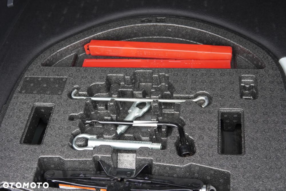 Toyota Corolla 1.8 Hybrid Comfort - 26