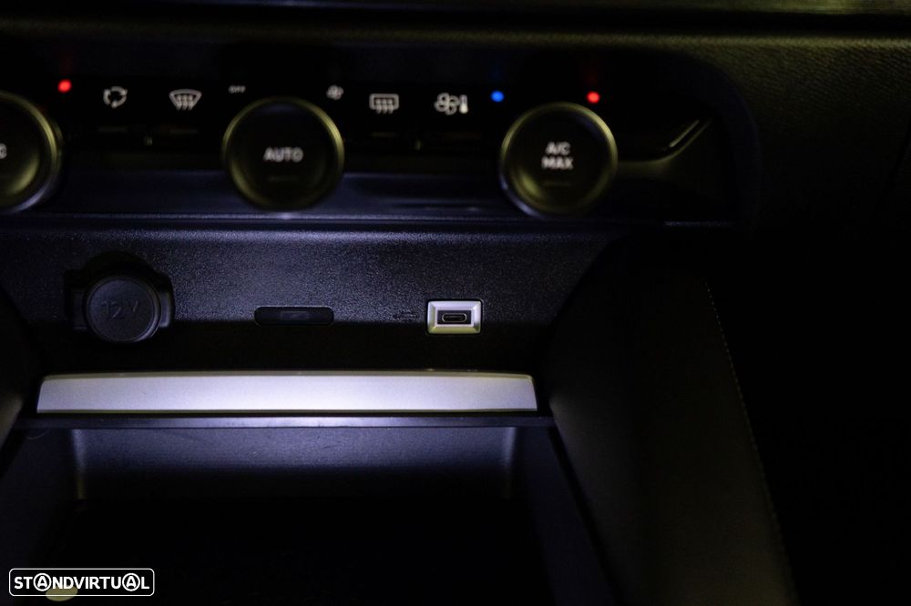 Citroën C5 X 1.6 Hybrid Shine e-EAT8 - 26