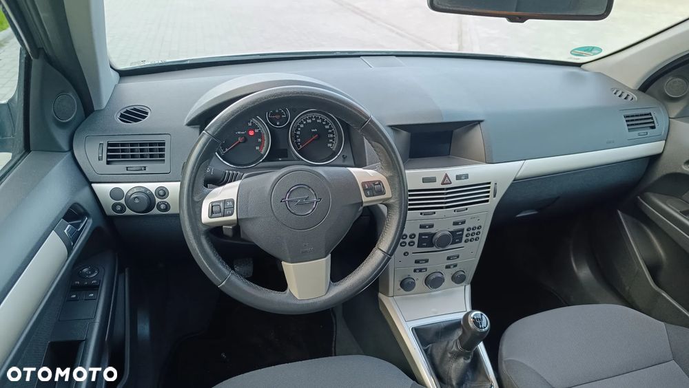 Opel Astra 1.6 Catch me - 22