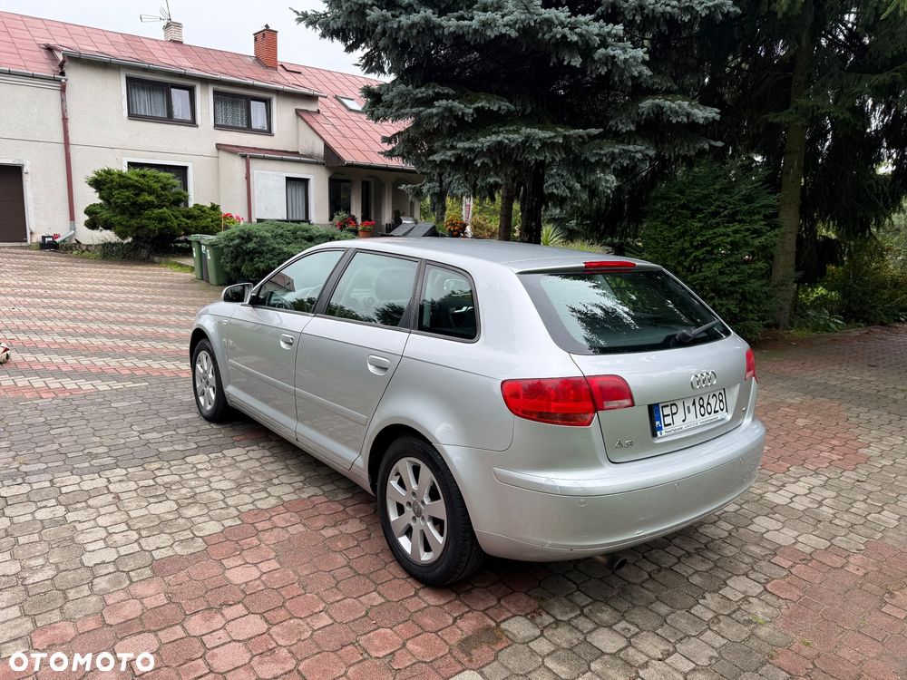 Audi A3 Sportback - 4