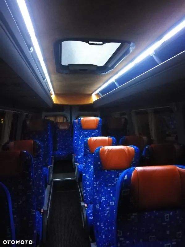 Mercedes-Benz Sprinter 519 - 8
