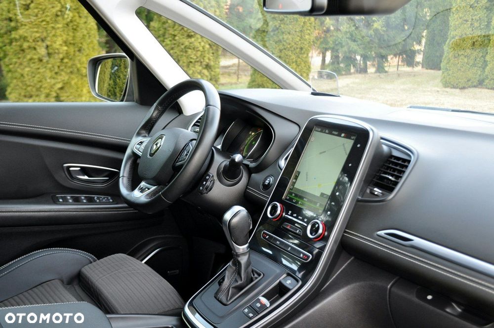 Renault Grand Scenic - 18