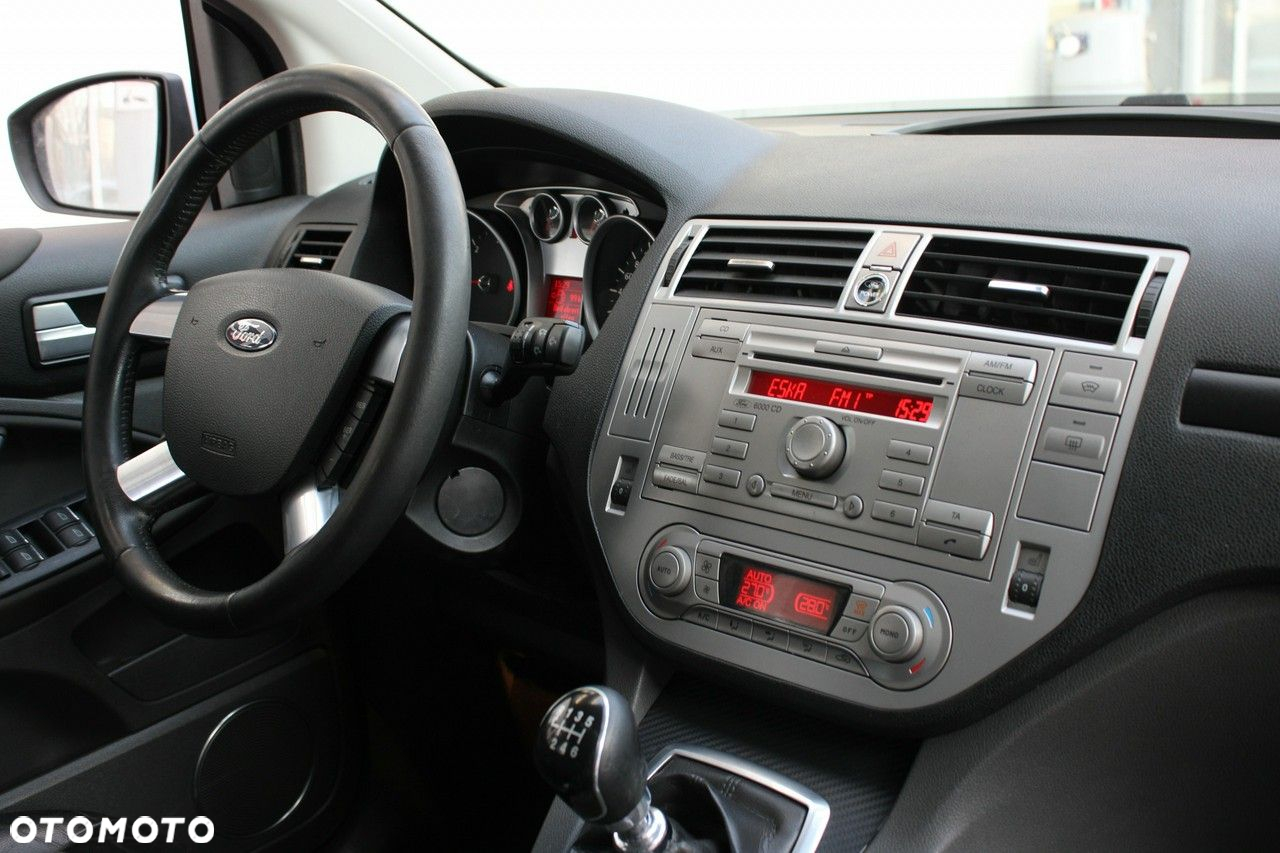 Ford Kuga 2.0 TDCi Titanium - 24