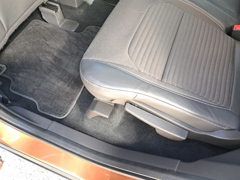 Ford Kuga 1.5 EcoBoost 2x4 Titanium - 22