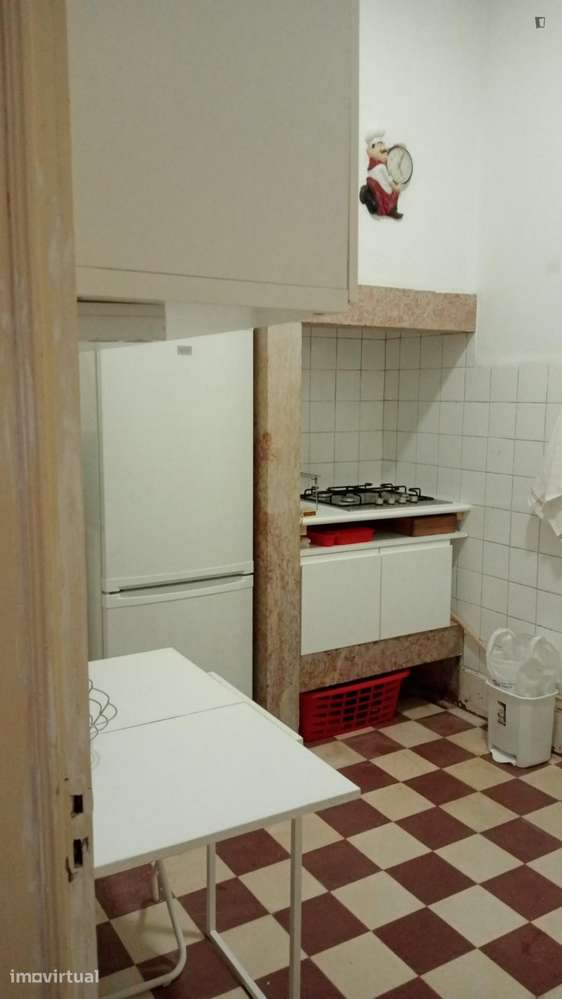 Quarto - localizado em Alameda Lisbon - Grande imagem: 5/13