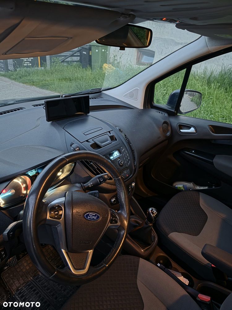 Ford Tourneo Courier 1.0 EcoBoost Trend - 10