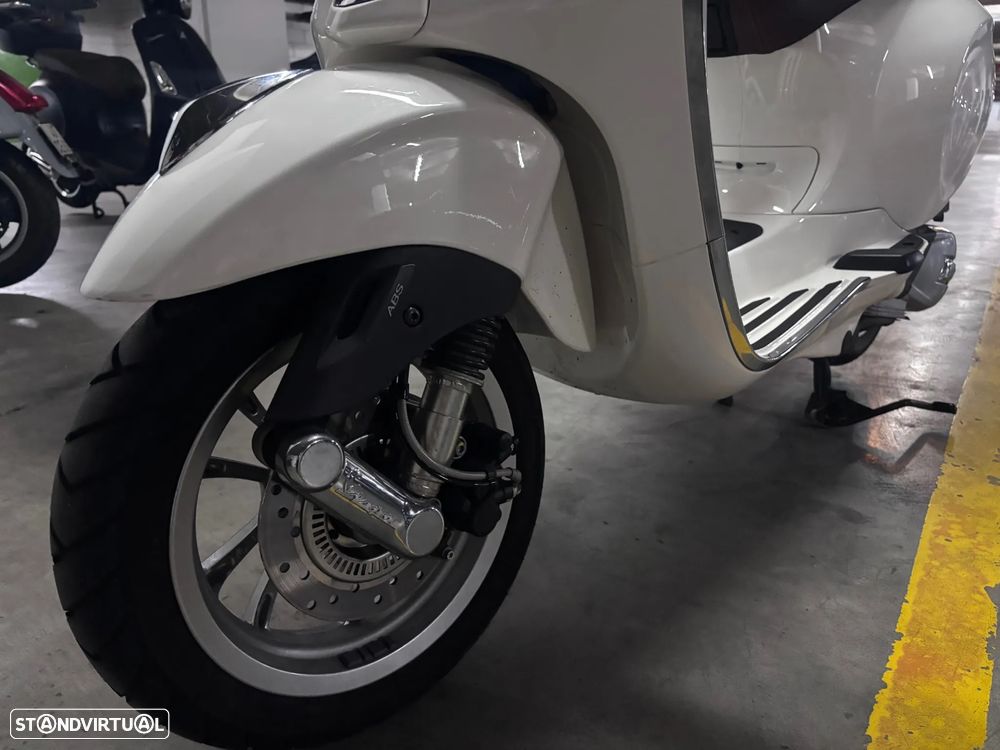 Piaggio Vespa Primavera - 12