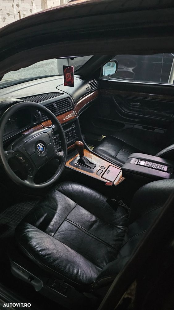 BMW Seria 7 730dA - 3