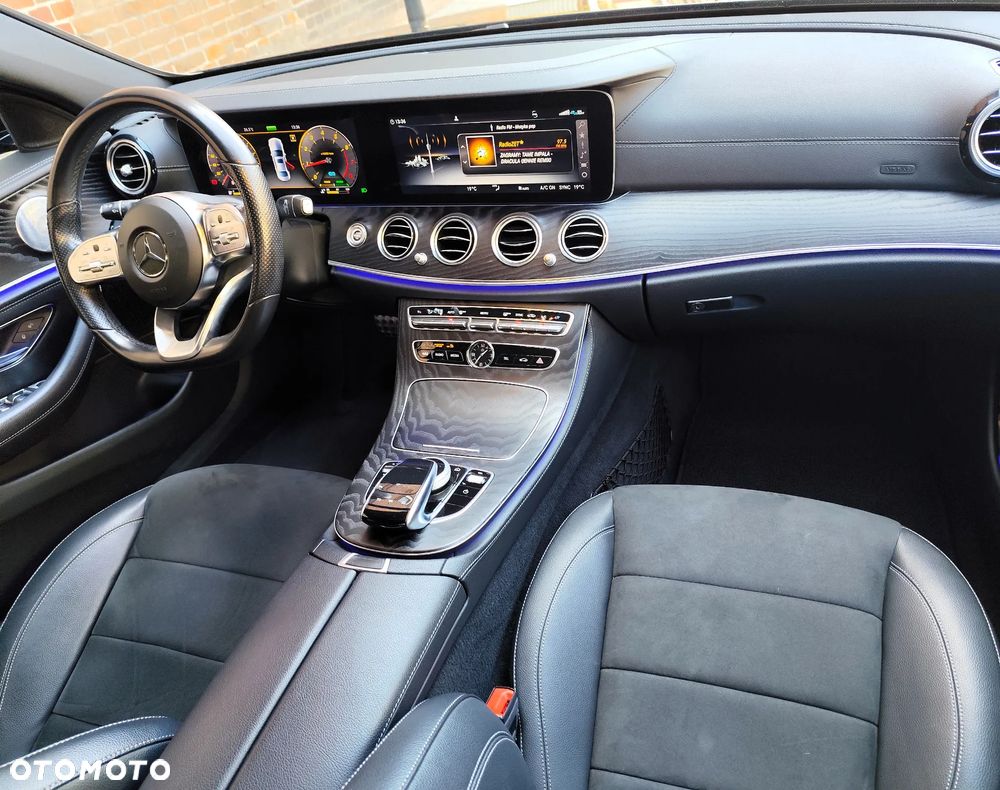 Mercedes-Benz Klasa E 300 9G-TRONIC AMG Line - 17