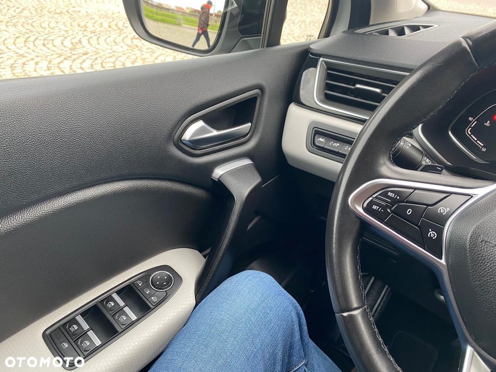 Renault Captur TCe 140 GPF BUSINESS EDITION - 27
