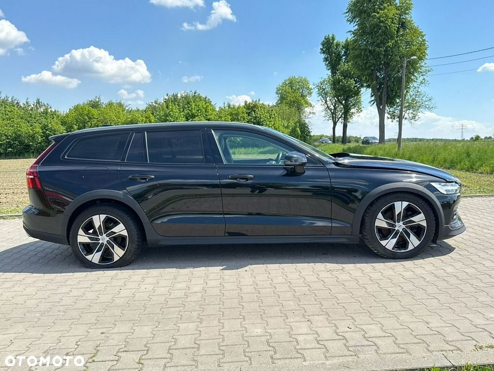Volvo V60 Cross Country D4 AWD Geartronic Pro - 2