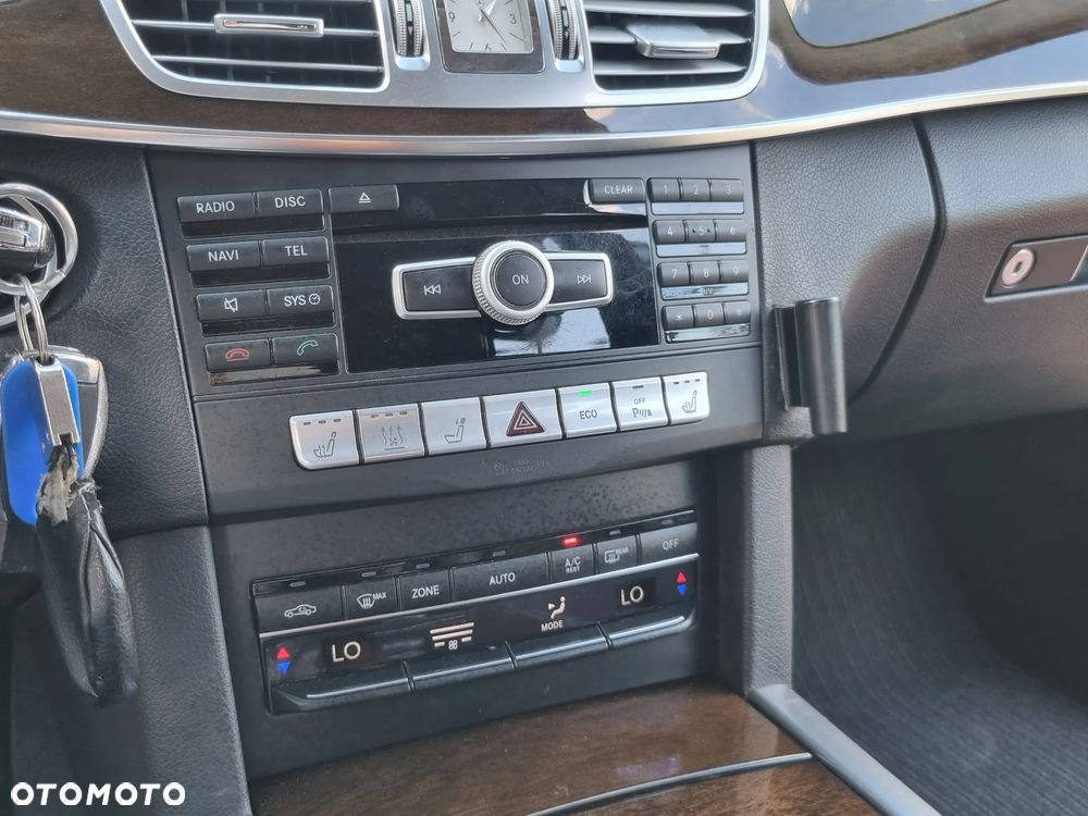 Mercedes-Benz Klasa E 200 CDI 7G-TRONIC - 36