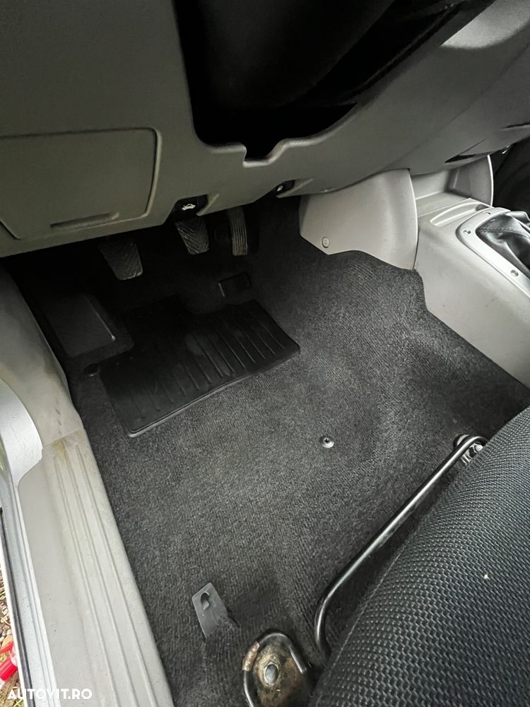 Mitsubishi L200 - 14
